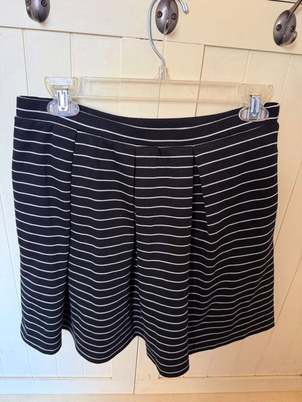 Max Studio Black and White Striped skirt NWT